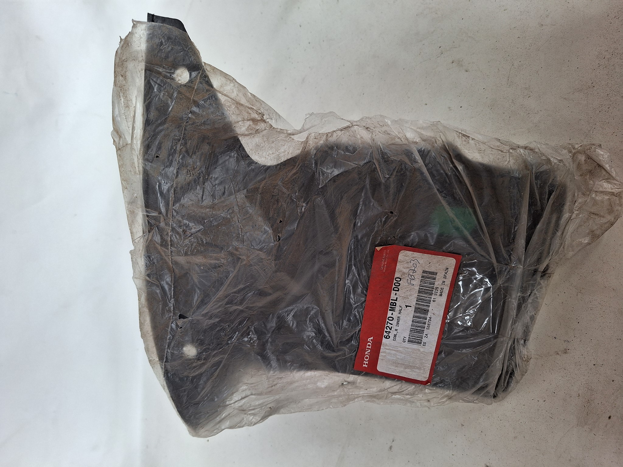 Picture of COWL,R INNER HALF  64270-MBL-D00  NT650VW